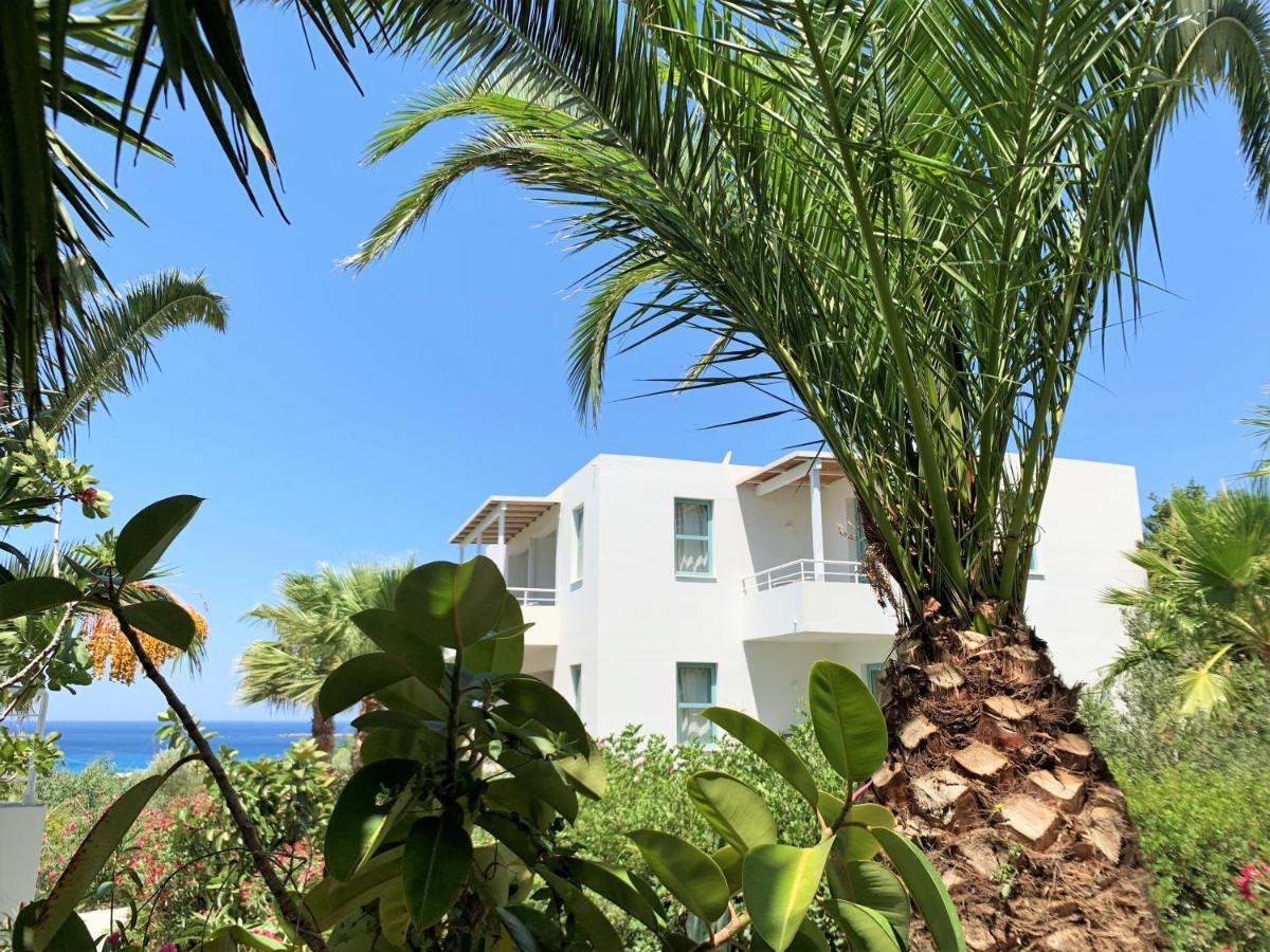 Plakures Hotel *