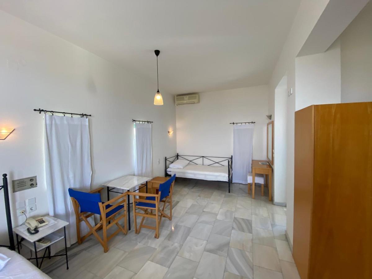 Hotel Plakures